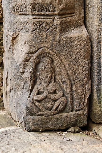 Prasat Sa Kamphaeng Noi-030